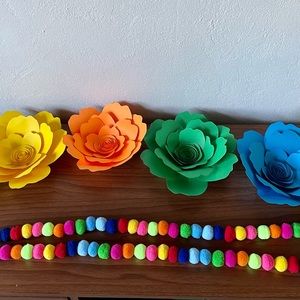 Classroom Paper flowers w garland